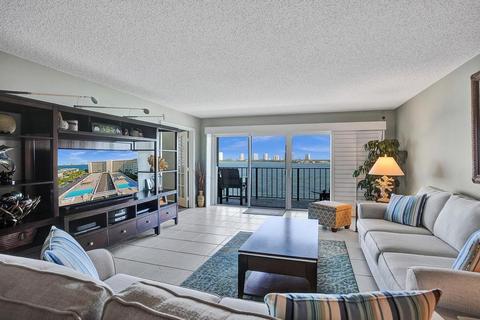 801 Lake Shore Dr #707, Lake Park, FL 33403