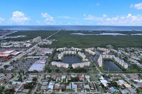 215 SE 2nd St, Dania Beach, FL 33004
