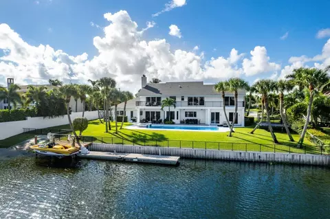 305 Lake Eden Way, Delray Beach, FL 33444