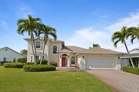 713 SE Portage Ave, Port Saint Lucie, FL 34984