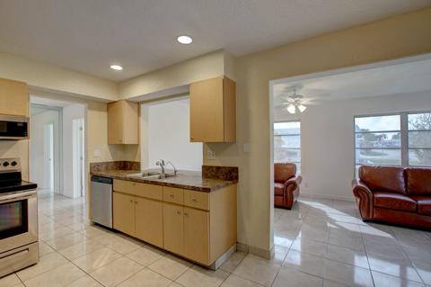 6820 NW 14th Pl, Margate, FL 33063