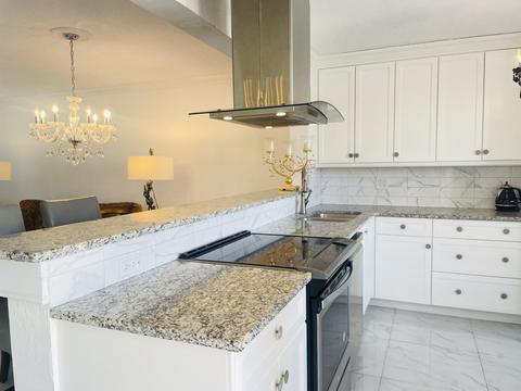 3940 NW 42nd Ave #415, Lauderdale Lakes, FL 33319