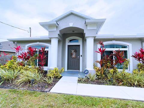 5787 NW Culebra Ave, Port Saint Lucie, FL 34986