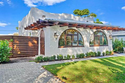 1505 N Palmway, Lake Worth, FL 33460