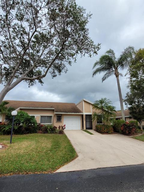 8065 Springtree Rd, Boca Raton, FL 33496