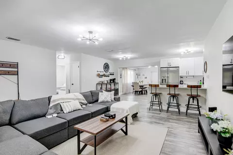922 NW 8th Ave, Boynton Beach, FL 33426