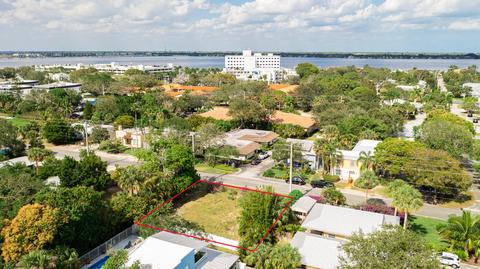 722 SE 5th St, Stuart, FL 34994