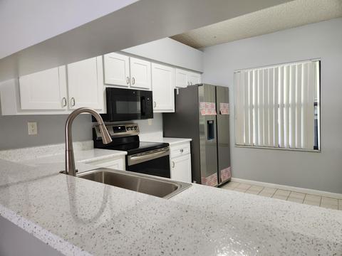 501 Sabal Ridge Cir #E, Palm Beach Gardens, FL 33418