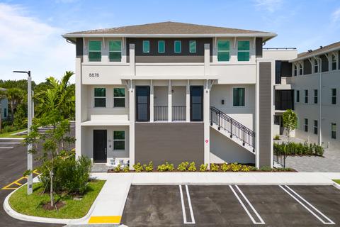 8878 Lake Worth Rd #207, Lake Worth, FL 33467