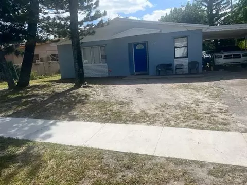 240 NW 20th Ct, Boynton Beach, FL 33435