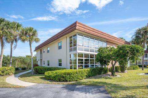 28 Vista Gardens Trl #201, Vero Beach, FL 32962