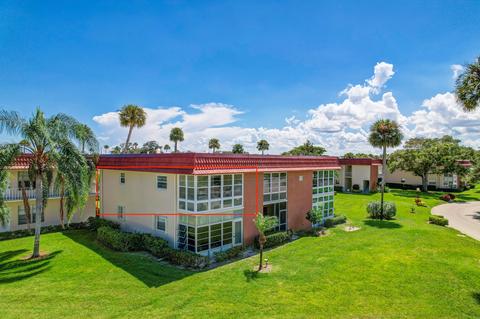 101 Spring Lake Dr #205, Vero Beach, FL 32962