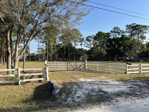 18185 49 N St, Loxahatchee, FL 33470