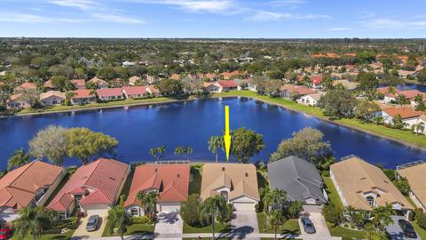 9633 Harbour Lake Cir, Boynton Beach, FL 33437