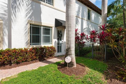 141 NW Emerson Pl, Boca Raton, FL 33432