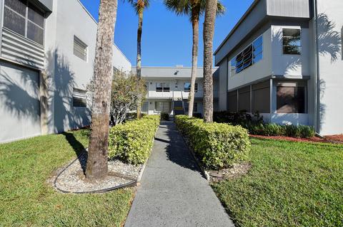 704 Burgundy #O, Delray Beach, FL 33484