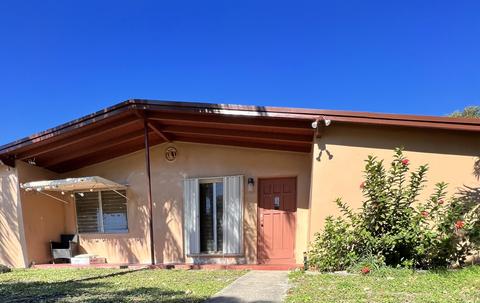 901 W Bloxham St, Lantana, FL 33462