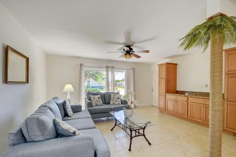 225 Main Blvd #1B, Boynton Beach, FL 33435