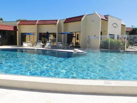 2050 Oleander Blvd #10-201, Fort Pierce, FL 34950