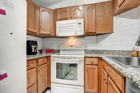 4707 Lucerne Lakes Blvd E #201, Lake Worth, FL 33467