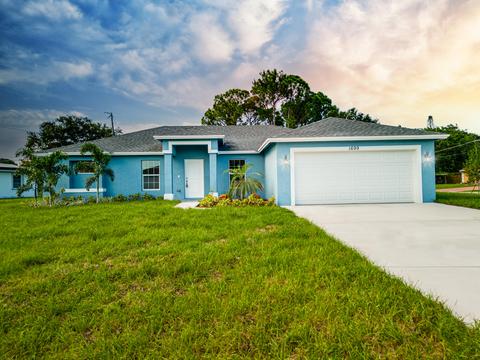 221 SW Starflower Ave, Port Saint Lucie, FL 34984