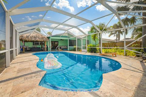 1682 SE Mistletoe St, Port Saint Lucie, FL 34983