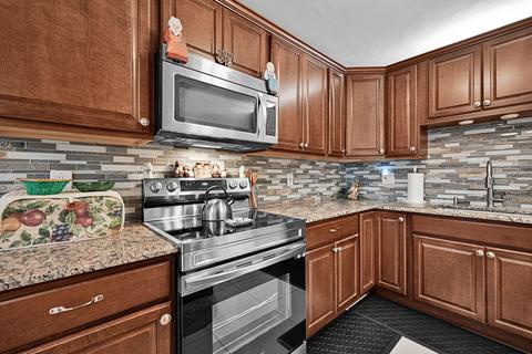 10107 Mangrove Dr #103, Boynton Beach, FL 33437