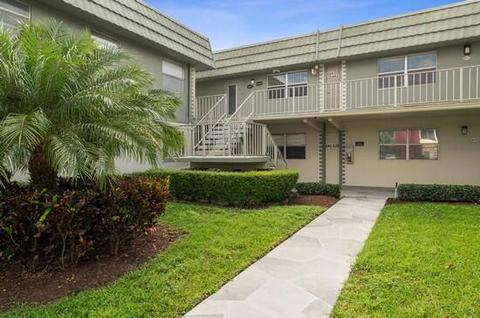 666 Flanders N, Delray Beach, FL 33484