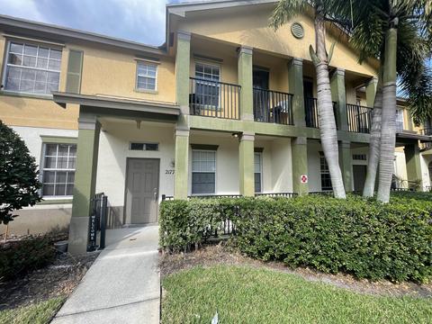 2177 SE Grand Dr, Port Saint Lucie, FL 34952