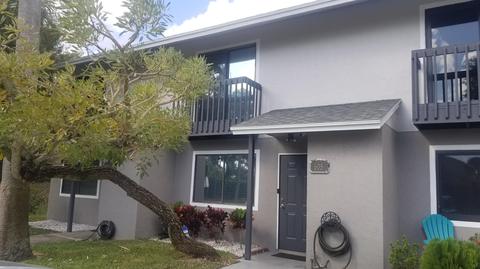 605 Riverside Dr, Greenacres, FL 33463