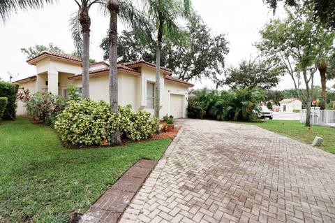 6307 NW 39th Ct, Coral Springs, FL 33067