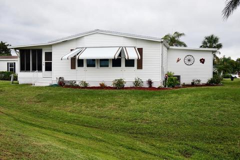 8506 Lidflower Ct, Port Saint Lucie, FL 34952
