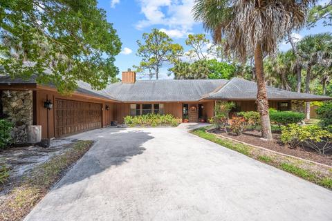 6809 Hammock Ln, Royal Palm Beach, FL 33411