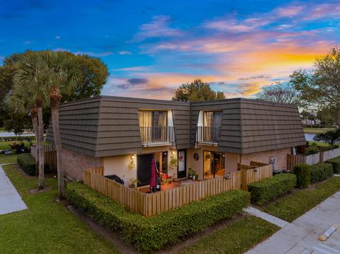 613 6th Way, West Palm Beach, FL 33407