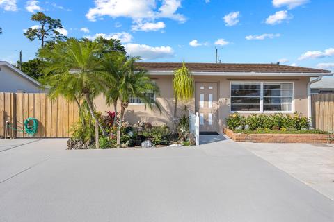 5655 Papaya Rd, West Palm Beach, FL 33413