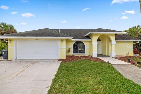 19606 Black Falcon Rd, Loxahatchee, FL 33470