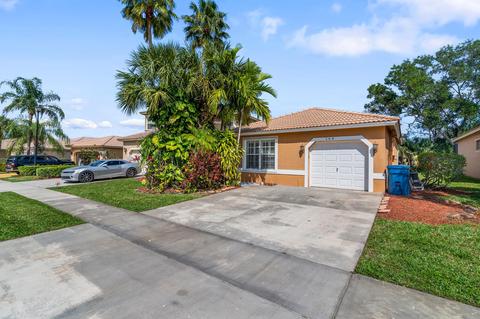 146 Prestige Dr, Royal Palm Beach, FL 33411