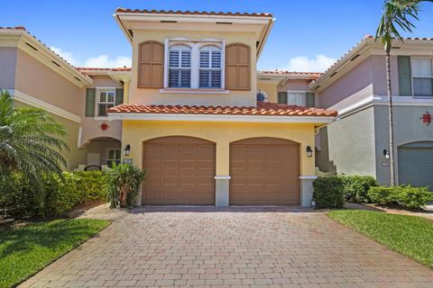 193 Las Brisas Cir, Hypoluxo, FL 33462