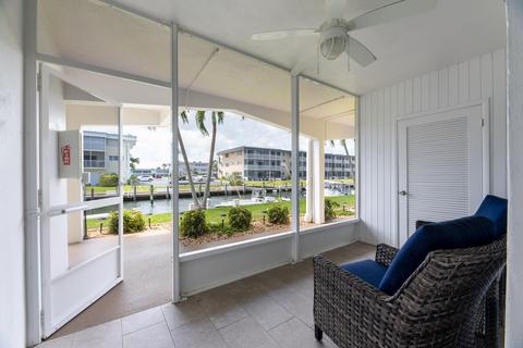 110 Shore Ct #105, North Palm Beach, FL 33408
