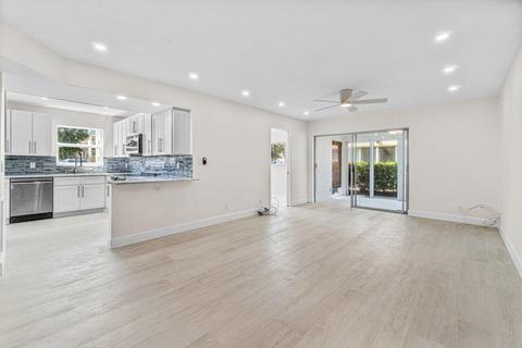 8 Colonial Club Dr #100, Boynton Beach, FL 33435