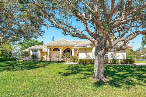 8290 N Mizzen Dr, Boynton Beach, FL 33472