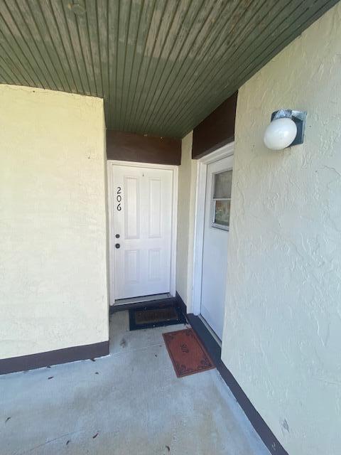 2 Greenway Vlg N #206, Royal Palm Beach, FL 33411