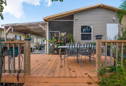 132 Plantation Blvd, Lake Worth, FL 33467