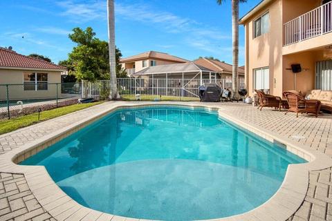 2101 Little Torch St, Riviera Beach, FL 33407