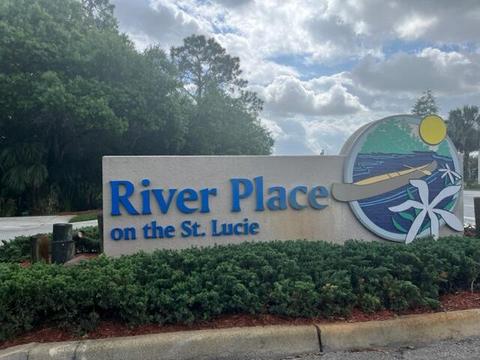 479 NE Canoe Park Cir, Port Saint Lucie, FL 34983