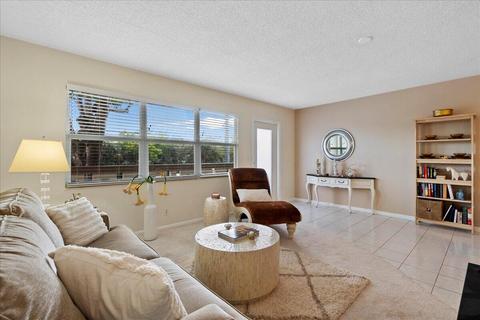 2068 Newport Q #2068, Deerfield Beach, FL 33442