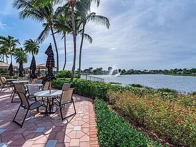 8236 Seahorse Cove Blvd, Lake Worth, FL 33467
