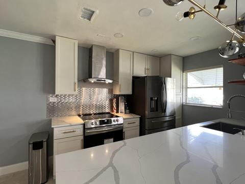 525 High Point Dr #B, Delray Beach, FL 33445