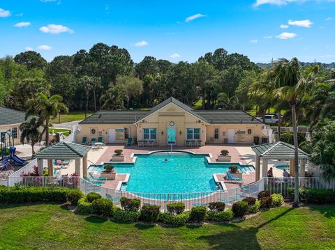 646 SW Long Key Ct, Port Saint Lucie, FL 34986