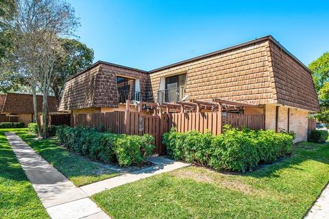 2006 20th Ln, Greenacres, FL 33463